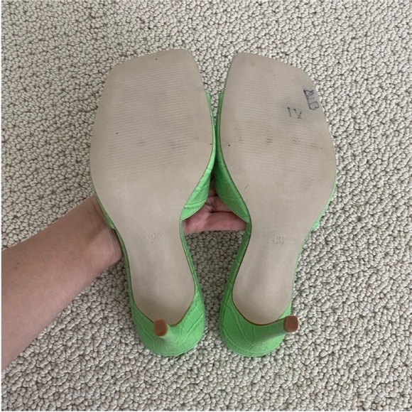 Steve Madden Sandal - Picture 8 of 11